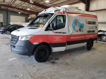  Salvage Mercedes-Benz Sprinter