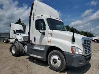  Salvage Frht Cascadia 125