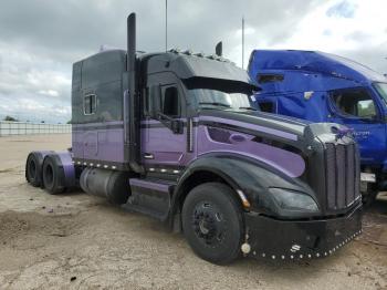  Salvage Peterbilt 579