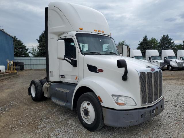  Salvage Peterbilt Tractor 579