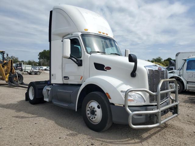  Salvage Peterbilt Tractor 579
