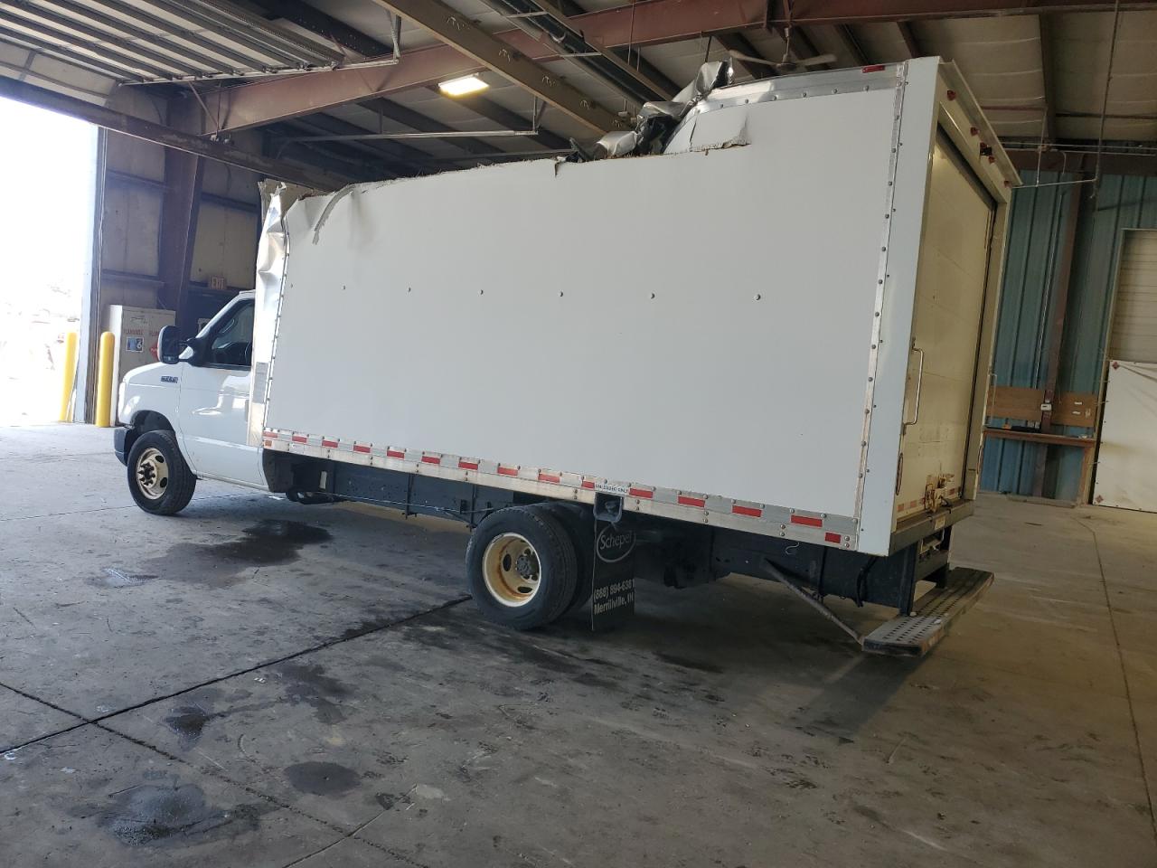 Other E350 4x2 Cutaway Drw E350 Super Duty Cutaway Van Image 4