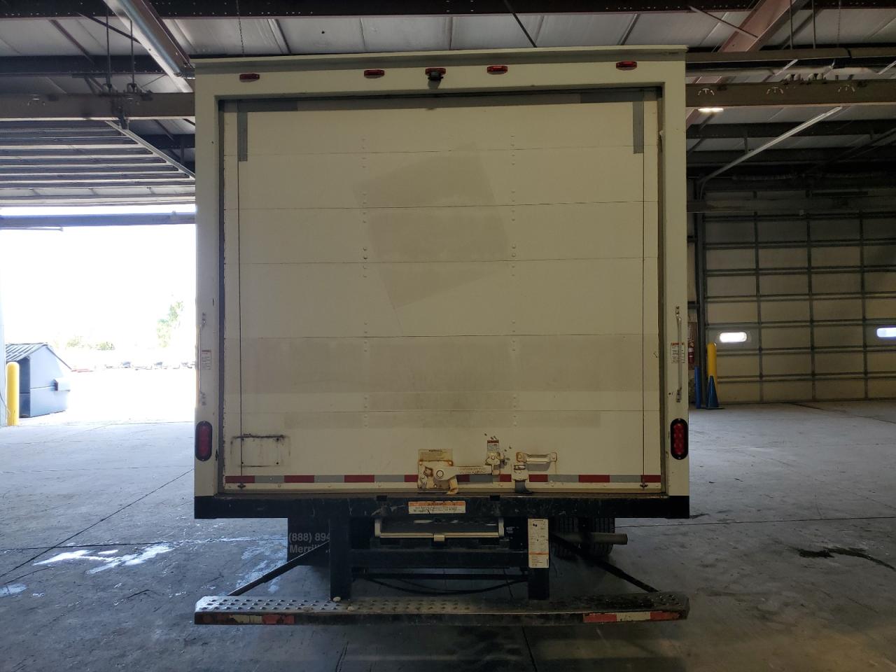 Other E350 4x2 Cutaway Drw E350 Super Duty Cutaway Van Image 13