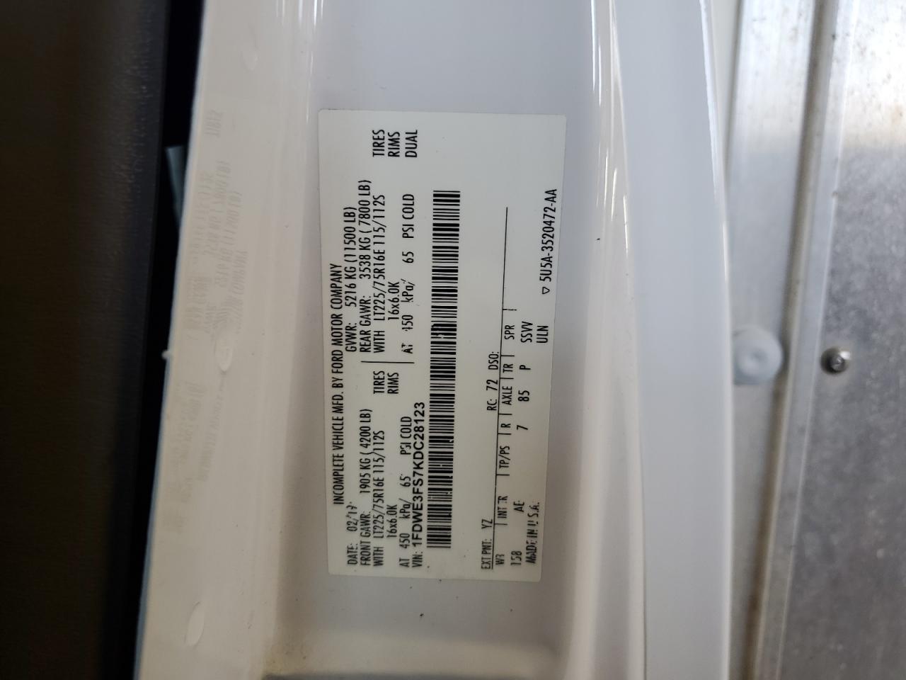 Other E350 4x2 Cutaway Drw E350 Super Duty Cutaway Van Image 12