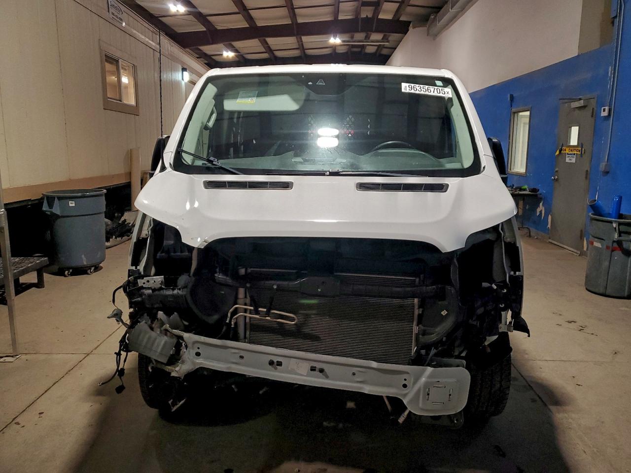 Ford Transit T-250 Image 5