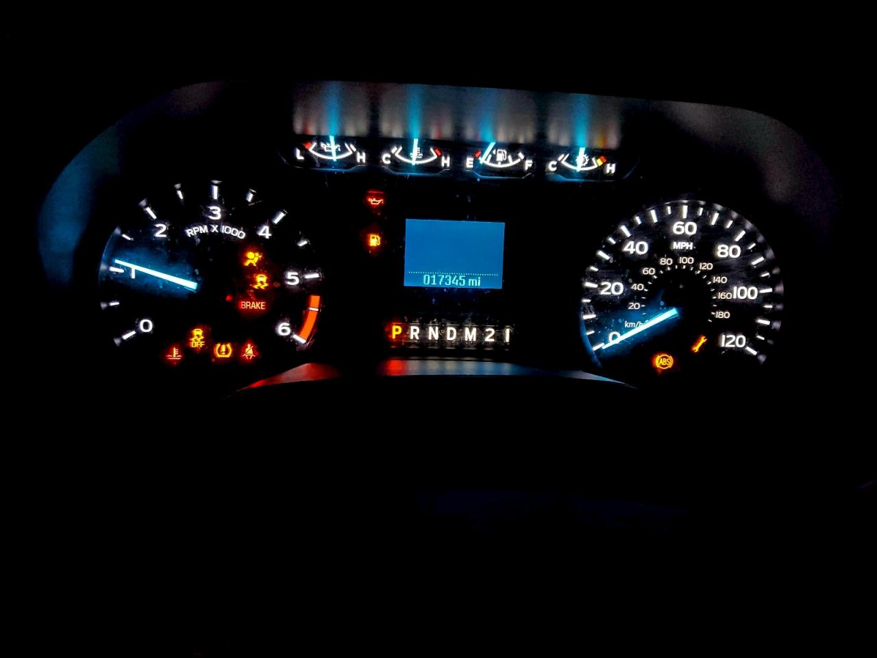 Ford Econoline E450 Super Duty Cutaway Van Image 2