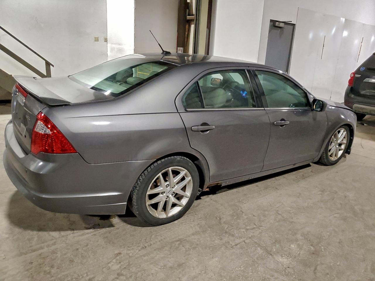 Ford Fusion Sel Image 2